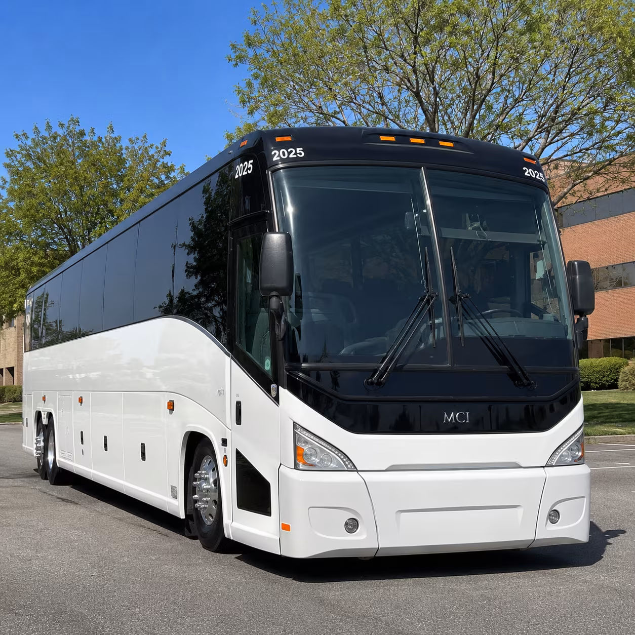 shuttle service between syracuse hotels and the oncenter complex